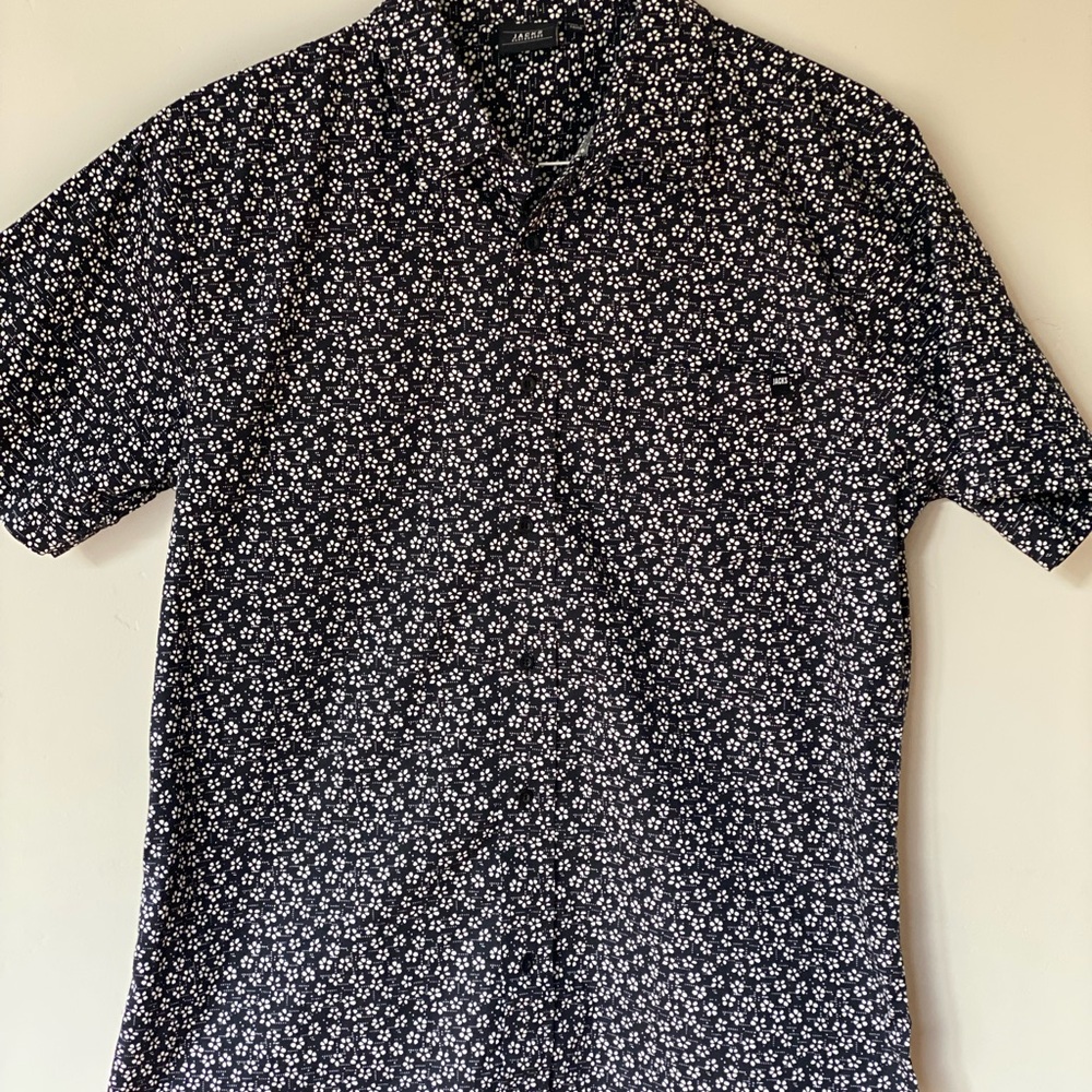 Jack’s Surfboards Slim Fit Black Floral Short-Sleeve Shirt